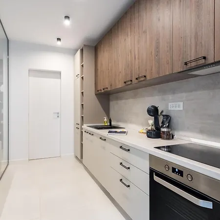 Apartamento Mediteranian 1br For Business Or Leisure In Nusco Bucarest