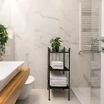 Mediteranian 1br For Business Or Leisure In Nusco * Bükreş
